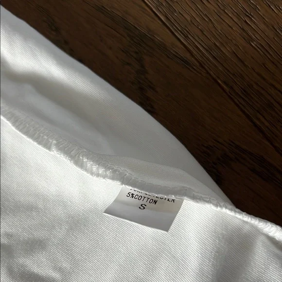 Amazon T-Shirt - Picture 2 of 2